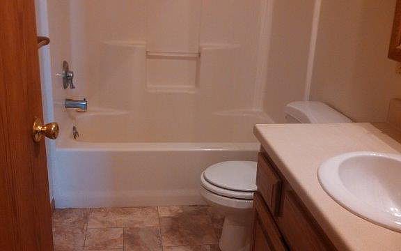 3rd image of 2105 W 11th St