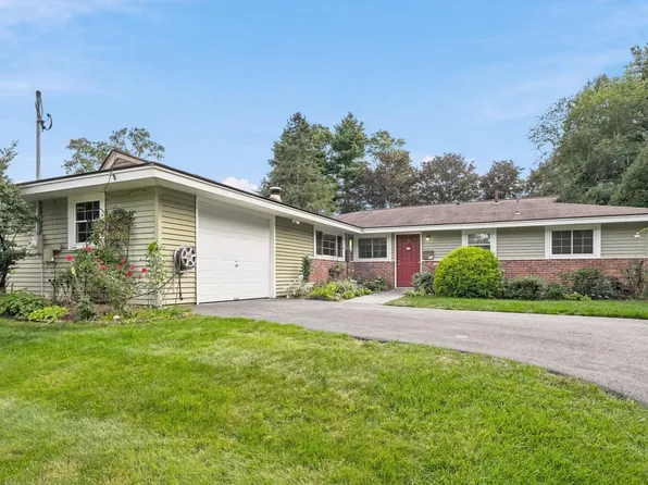 15 Eaton Rd W, Framingham, MA 01701