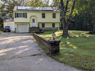 20 Richardson Hill Rd, Griswold, CT 06351