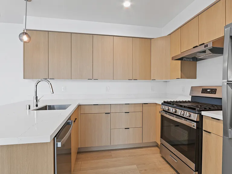 401 Washington — Photo 15
