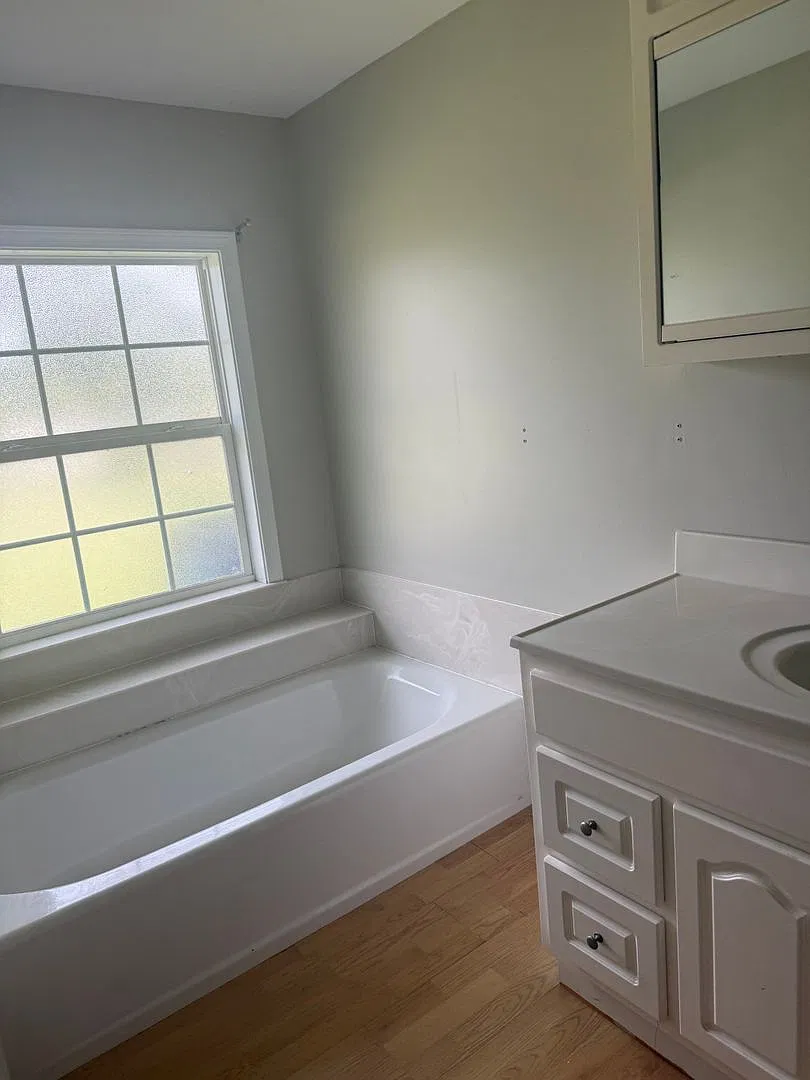Beautiful 3 bed 2 bath home — Photo 4