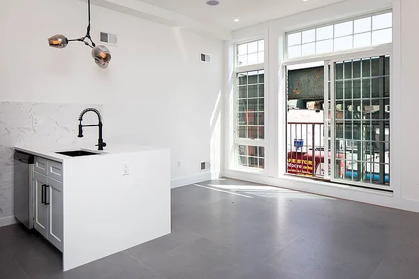 Rented by Nooklyn NYC LLC | media 40