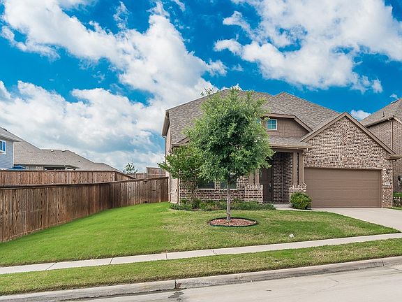 2nd image of 4742 Crestwood Dr