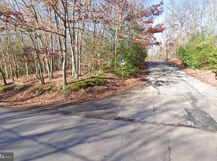 102 Buck Ridge Ln, Drums, PA 18222