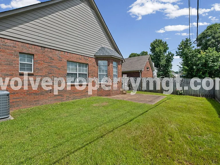 330 Bendigo Dr — Photo 23