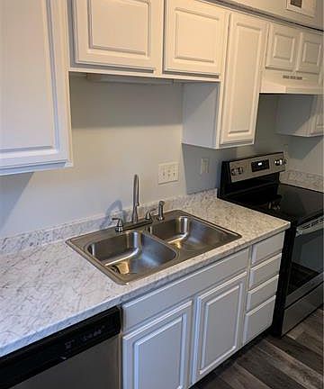 4th image of 11031 Hunter Trail Ln