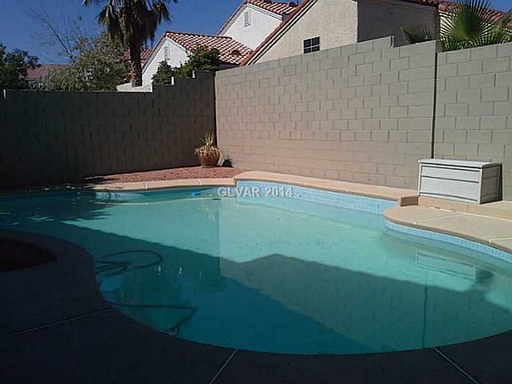 3rd image of 1717 Mexican Poppy St