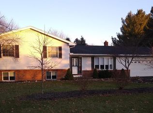 6929 Coachlite Dr, Tecumseh, MI 49286