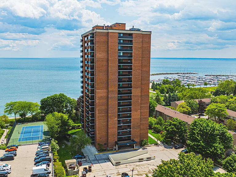 2220 Marine Dr — Photo 23