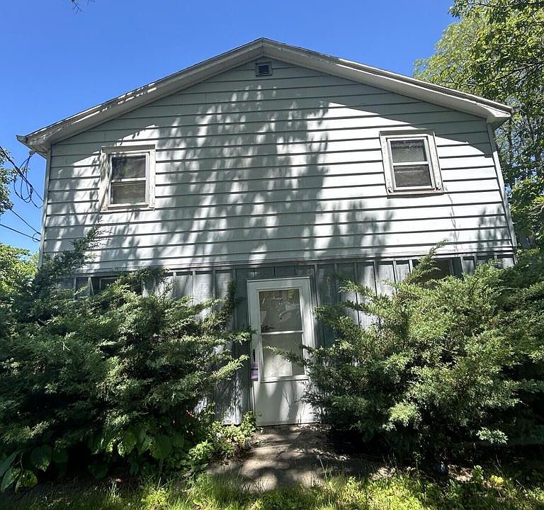 1st image of 2026 E Leroy AVENUE