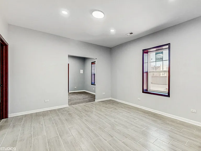 6808 N Clark St #2E — Photo 7