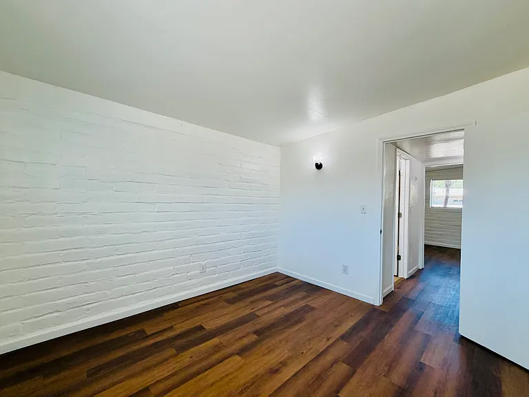 The Derby Apartments — Photo 32