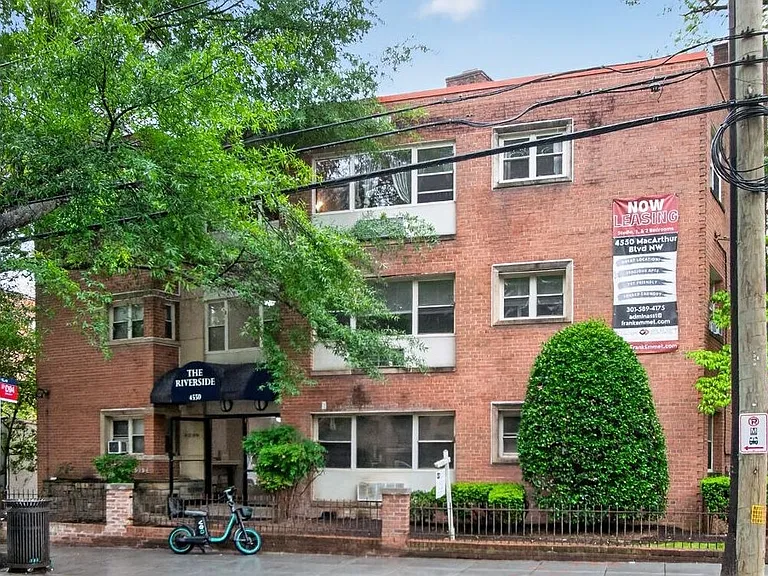 4550 Macarthur Blvd NW #302 — Photo 1