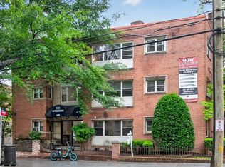 4550 Macarthur Blvd NW #302, Washington, DC 20007