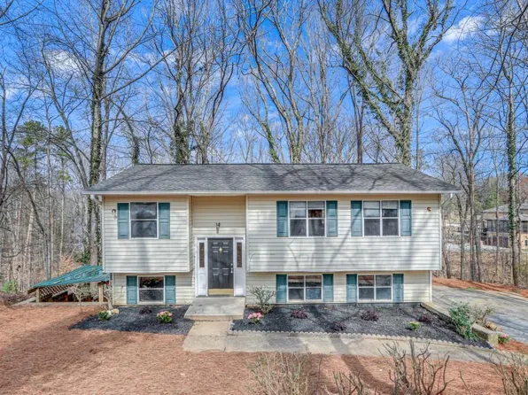 2676 Tammi Ln, Gainesville, GA 30506