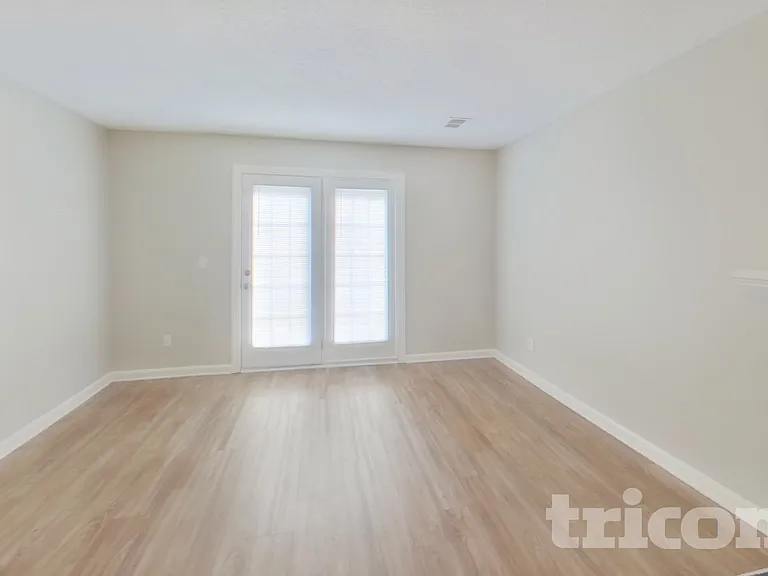 163 Brooksong Dr — Photo 2