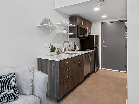 5th image of 5522 Troost Ave APT 202
