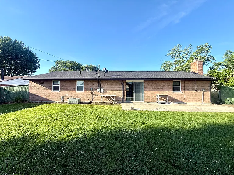 7883 Sebring Dr — Photo 24