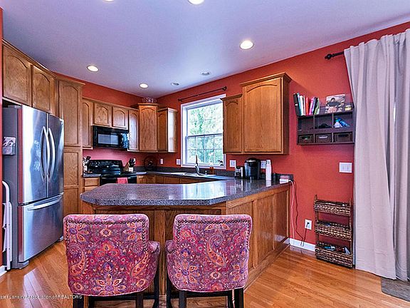 Dining Room (2)