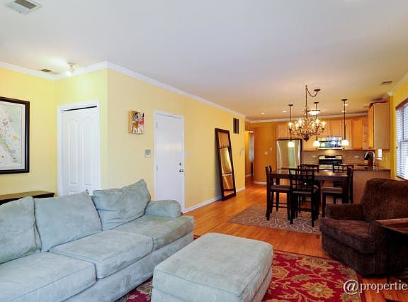 5th image of 1060 N Marshfield Ave APT 2N