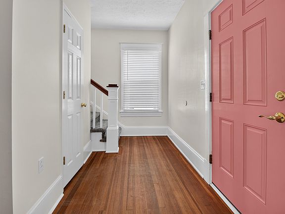 5th image of 653 Murray Ave SE