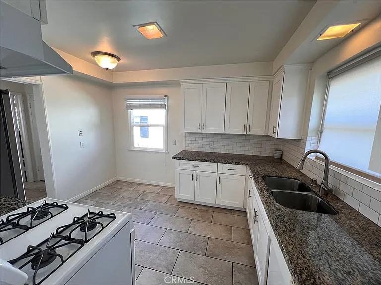 5618 Fallsgrove St — Photo 7