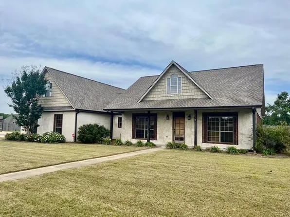 134 Rippavilla St, Saltillo, MS 38866