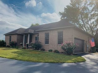 245 Drakes Creek Dr, Bowling Green, KY 42103