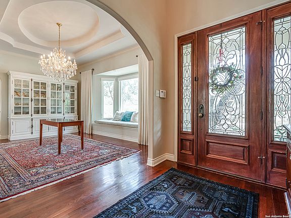 5th image of 211 S Winston Ln