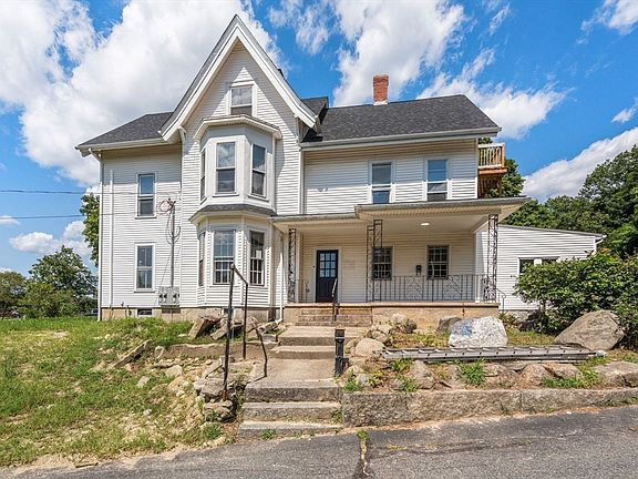 3rd image of 83 Oak St