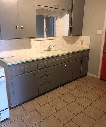 3rd image of 4322 Skelton Dr