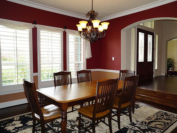 Formal Dining
