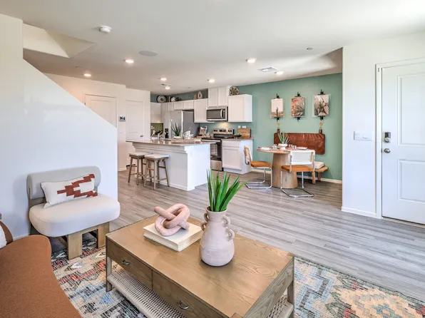 6144 Hibiscus Gdn, North Las Vegas, NV 89081