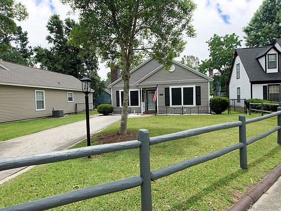 3rd image of 2714 Willow Grove Ln