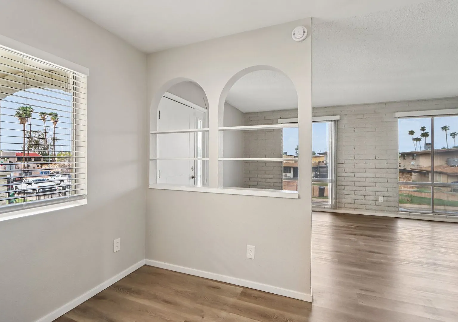 First Month Free! Beautiful East Mesa Apartment - Large and Spacious! — Photo 1