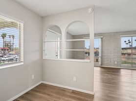 First Month Free! Beautiful East Mesa Apartment - Large and Spacious!