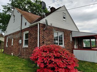 530 Maple Ave, Springdale, PA 15144