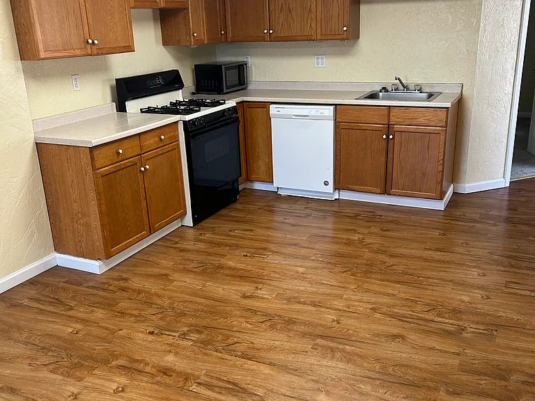 330 Forest Grove Rd #1 — Photo 1