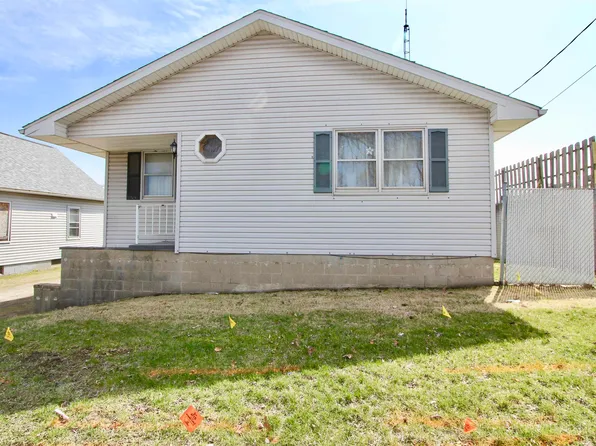 207 Bolivia Ave, Bartonville, IL 61607