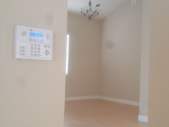 4th image of 13985 Langley Pl