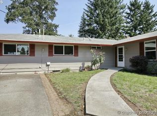 8101 Cox Ln, Gladstone, OR 97027