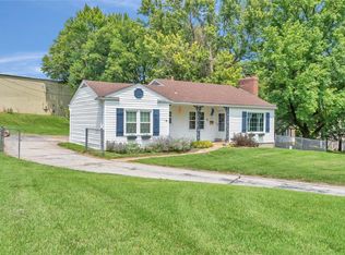 1131 Saint Charles Ave, Saint Charles, MO 63301