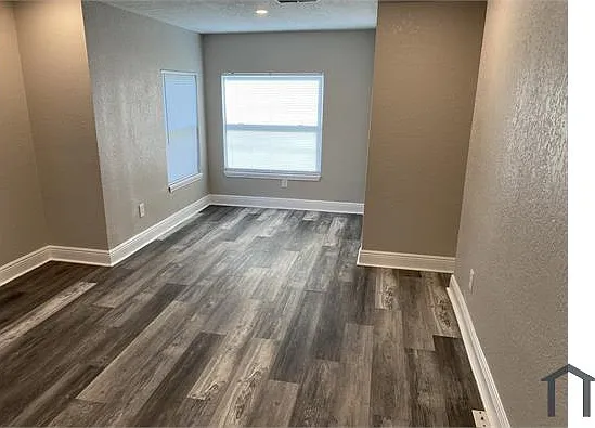 401 S Adelle Ave #B — Photo 7
