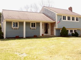 65 Montgomery Dr, Plymouth, MA 02360