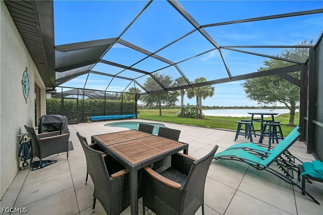 3 bed, 3.0 bath, 1852 sqft, $3,500 — Photo 1