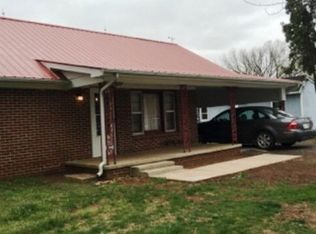 978 Disneyland Rd, Sparta, TN 38583