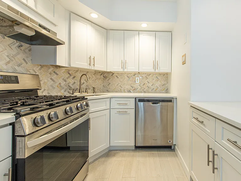 6405 John F Kennedy Blvd E #B — Photo 1