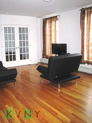 Rented by KVNY Soho | media 44