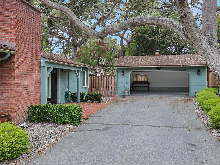 1087 Lariat Ln — Photo 20