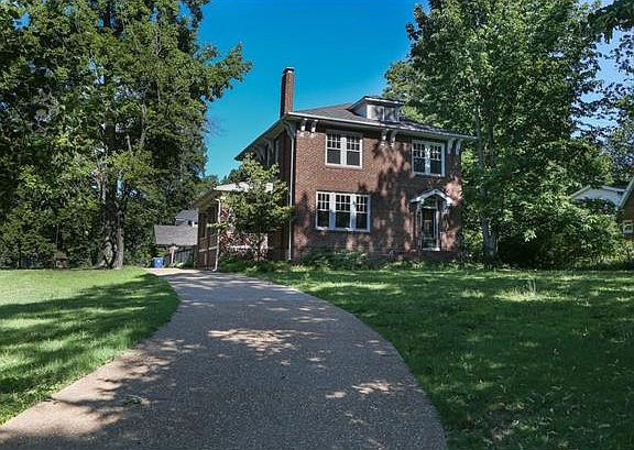 2nd image of 485 Oakwood Ave